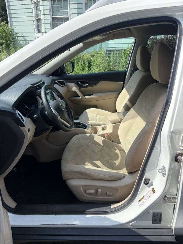 2016 Nissan Rogue SV