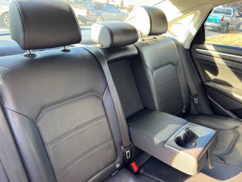 2016 Volkswagen Passat 1.8T SE