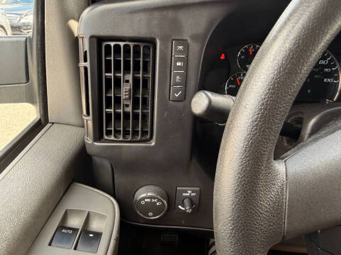 2017 GMC Savana LS 3500