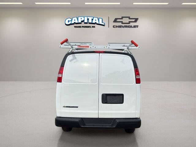 2025 Chevrolet Express 2500