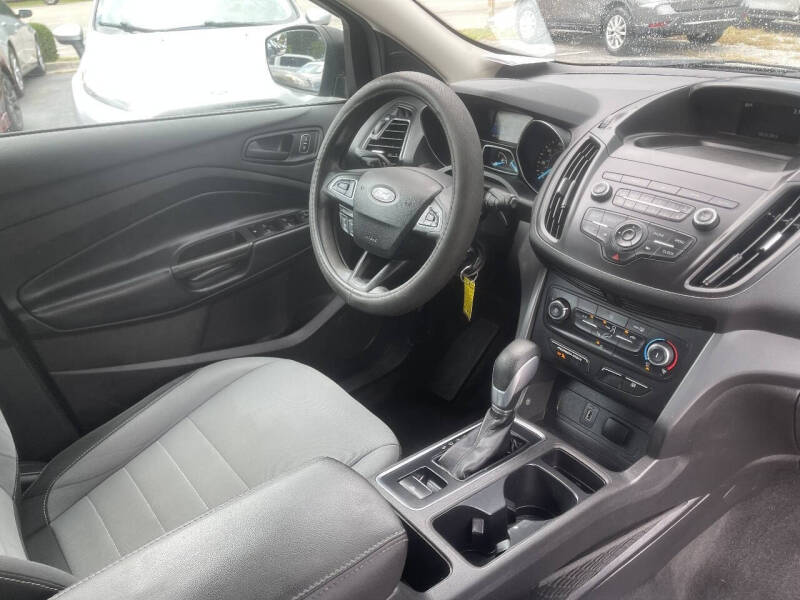 2019 Ford Escape S