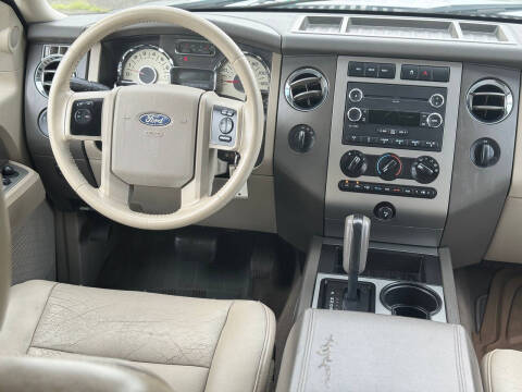 2011 Ford Expedition XLT