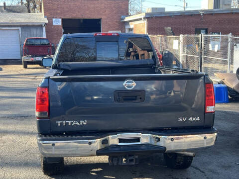 2014 Nissan Titan SV