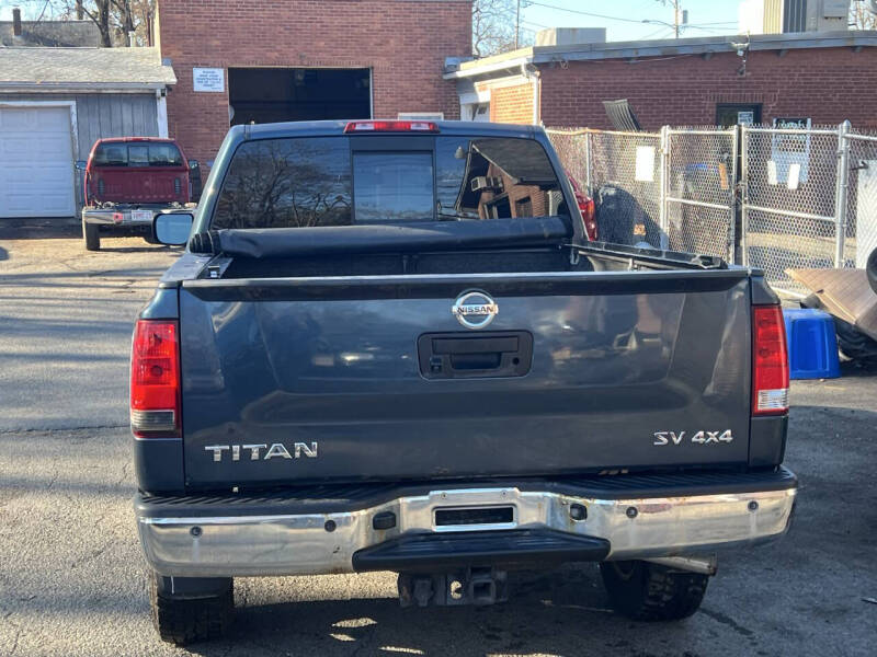 2014 Nissan Titan SV
