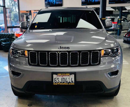 2020 Jeep Grand Cherokee Laredo E