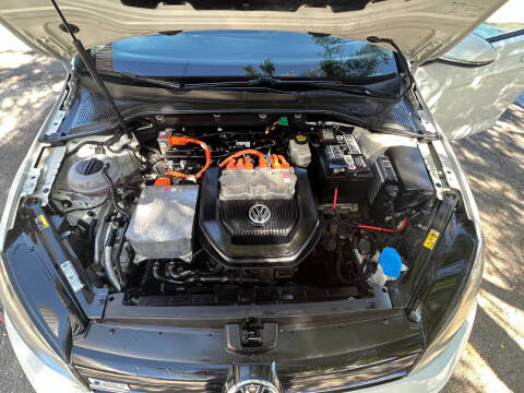 2015 Volkswagen e-Golf SEL Premium