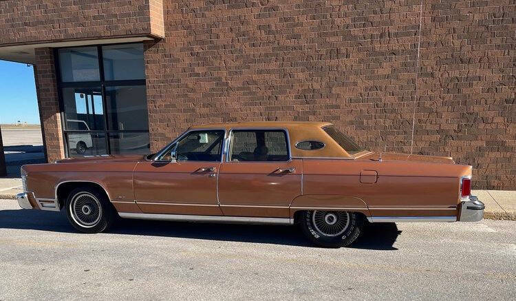 1977 Lincoln Town Car
