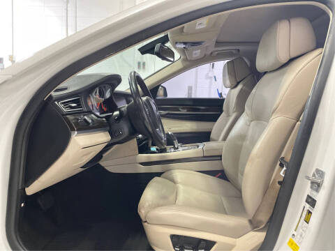 2012 BMW 7 Series 740i