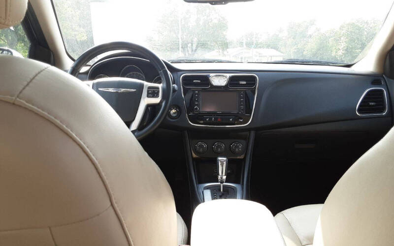 2012 Chrysler 200 Limited