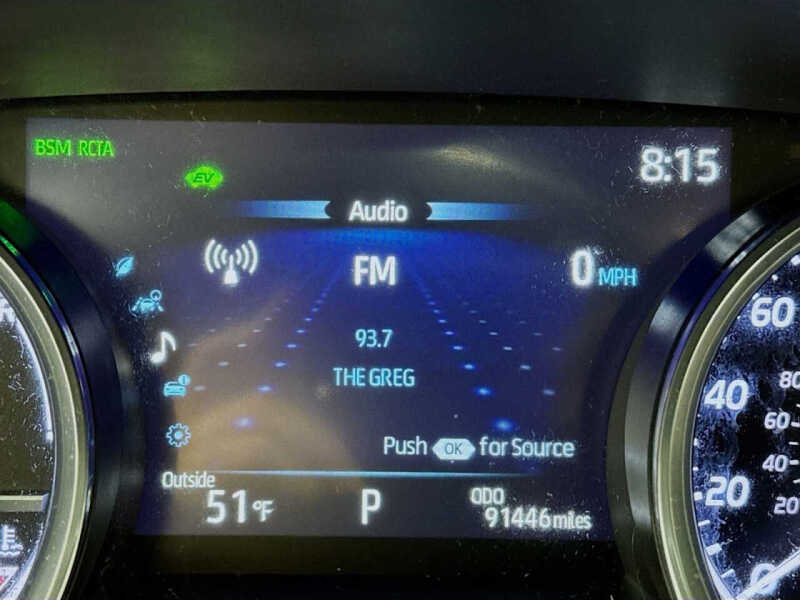 2020 Toyota Camry Hybrid XLE