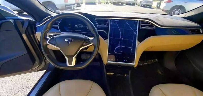 2015 Tesla Model S 70D
