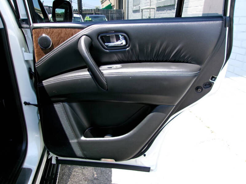 2017 Infiniti QX80