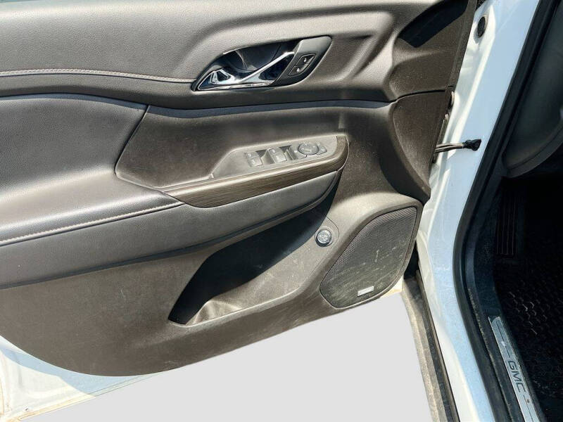 2021 GMC Acadia SLT
