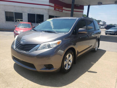 2013 Toyota Sienna for sale at Northwood Auto Sales in Northport AL