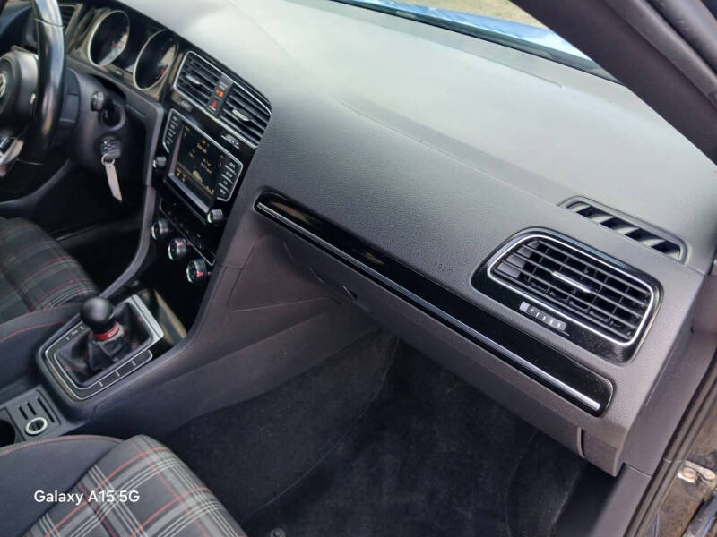 2017 Volkswagen Golf GTI S