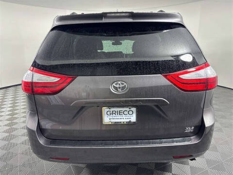 2019 Toyota Sienna XLE Premium 7-Passenger