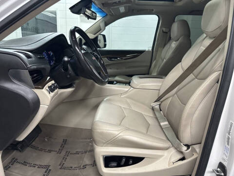 2018 Cadillac Escalade Luxury