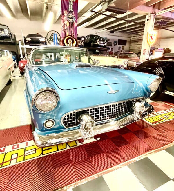 1956 Ford Thunderbird