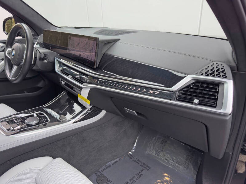 2023 BMW X7 xDrive40i