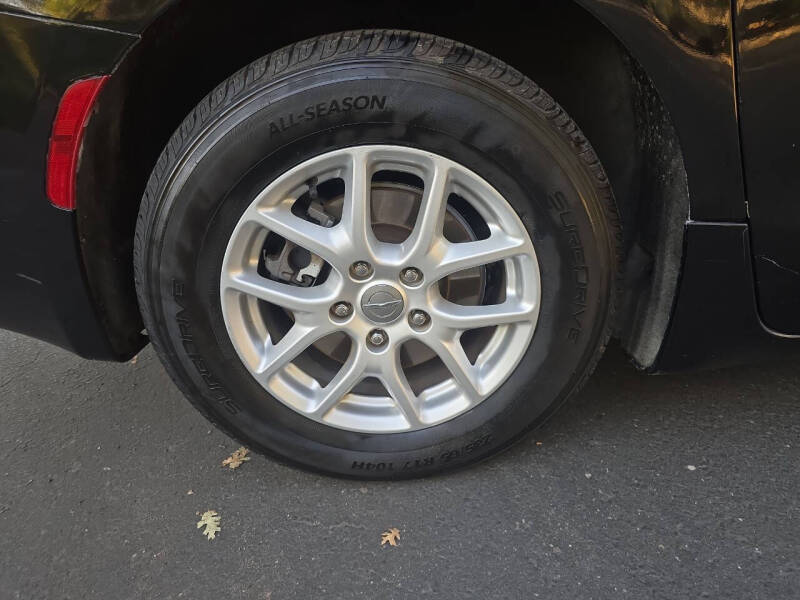 2017 Chrysler Pacifica LX