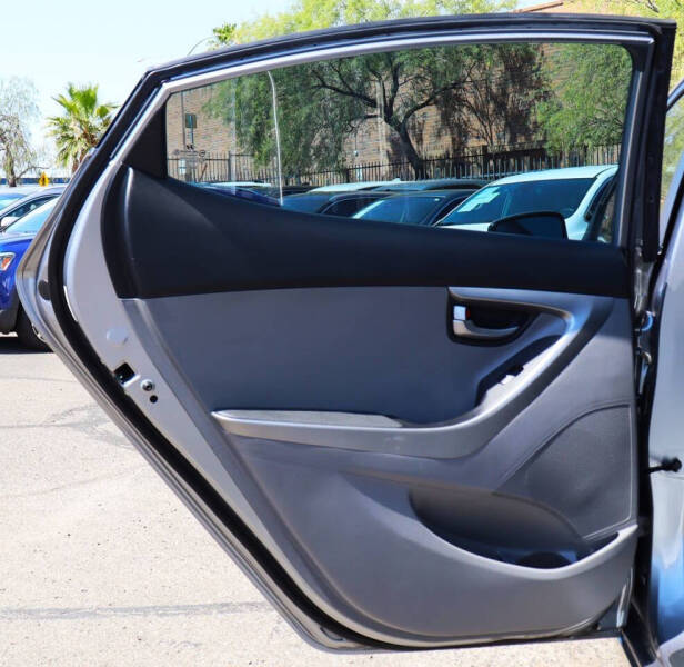 2012 Hyundai Elantra