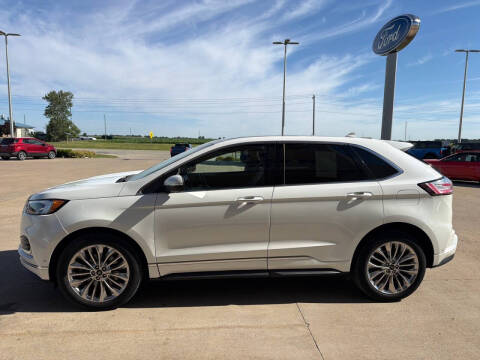 2020 Ford Edge Titanium