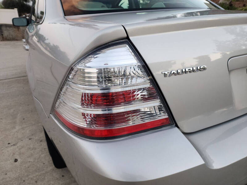 2008 Ford Taurus SEL