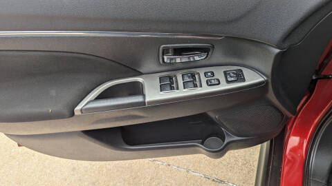 2019 Mitsubishi Outlander Sport LE