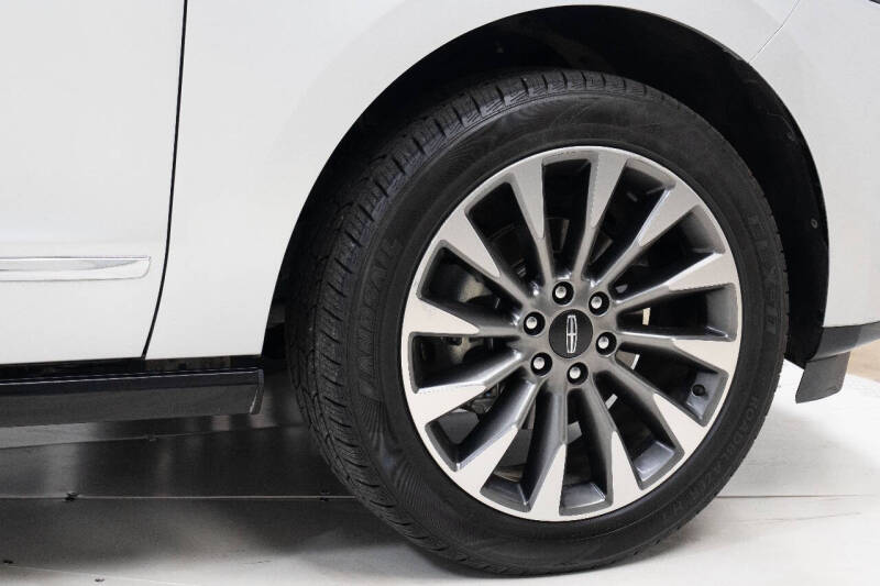 2019 Lincoln Navigator Select