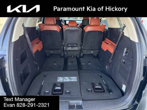 2024 Kia Carnival SX