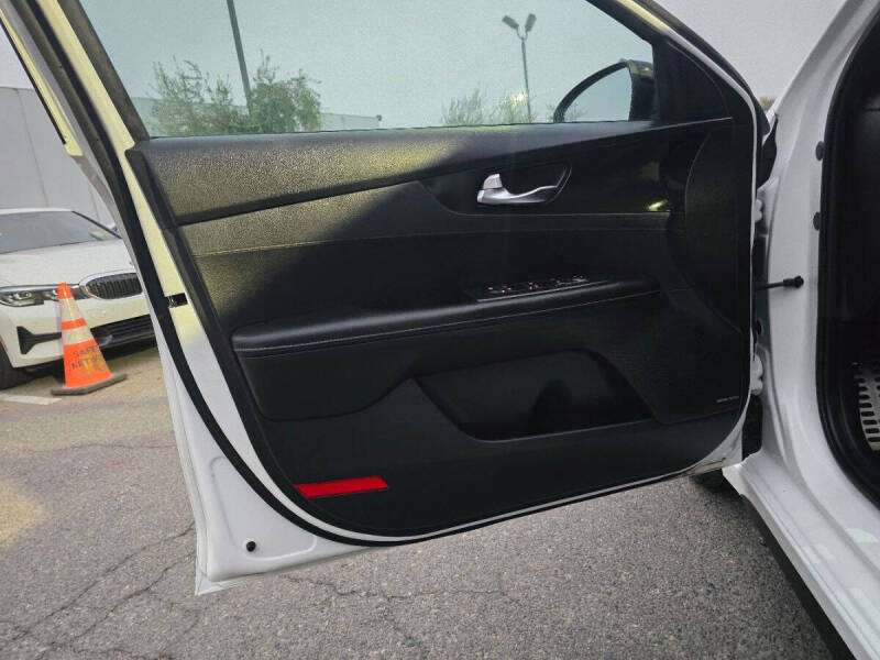 2021 Kia Forte GT Line