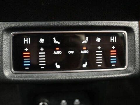 2022 Audi e-tron quattro Premium Plus