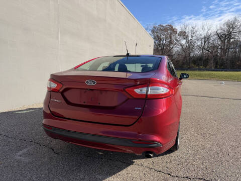 2016 Ford Fusion SE