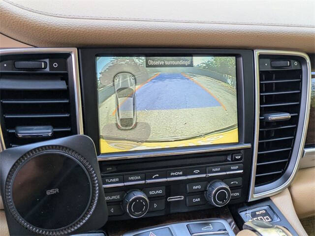 2015 Porsche Panamera 4