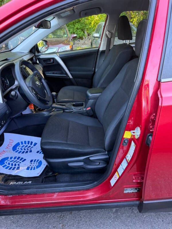 2017 Toyota RAV4 LE