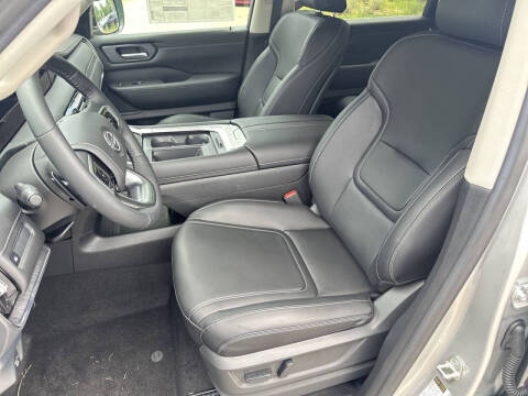 2025 Nissan Armada SV