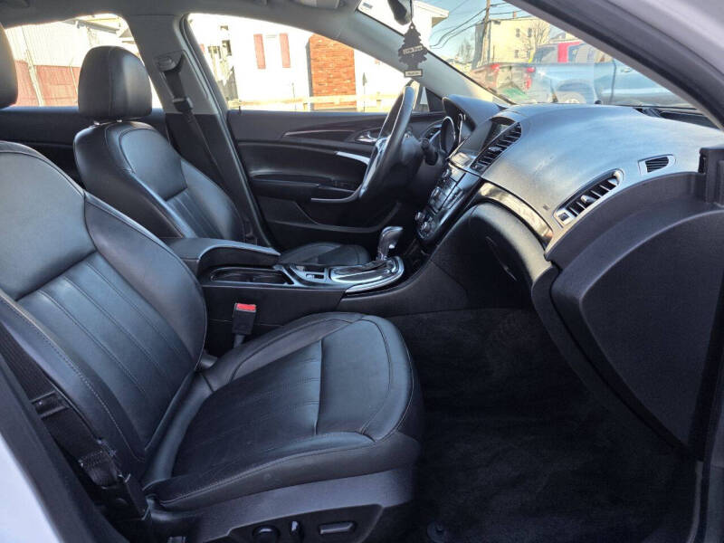 2013 Buick Regal Premium 2