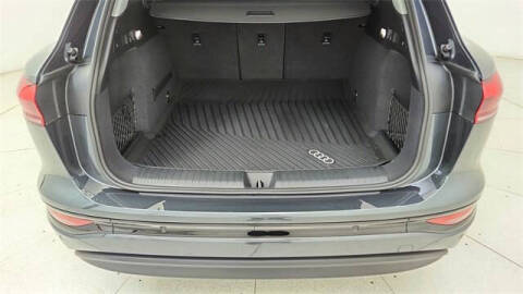 2025 Audi Q6 e-tron quattro Premium Plus