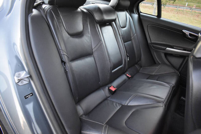 2016 Volvo S60 T5 Drive-E R-Design SE