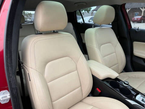 2017 Infiniti QX30 Premium