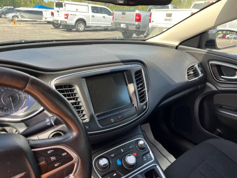 2015 Chrysler 200 Limited