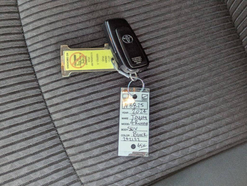 2024 Toyota 4Runner TRD Off-Road