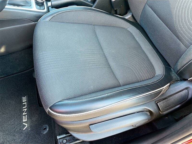 2022 Hyundai Venue Limited