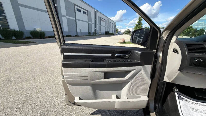 2009 Dodge Grand Caravan SE