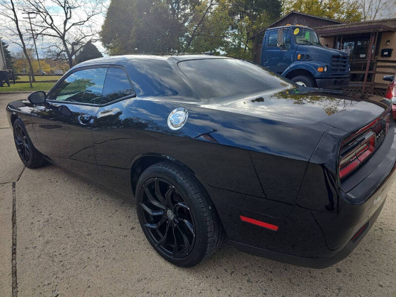 2017 Dodge Challenger SXT