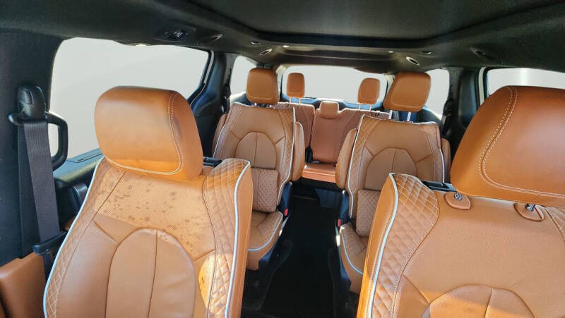 2025 Chrysler Pacifica Plug-In Hybrid Pinnacle