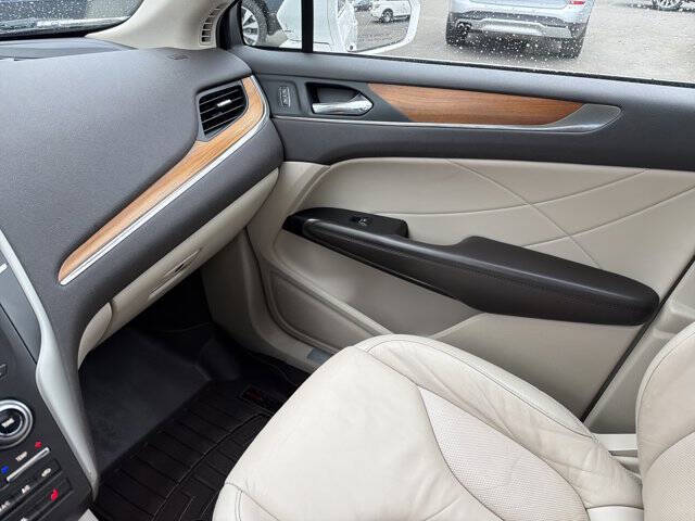 2017 Lincoln MKC Select