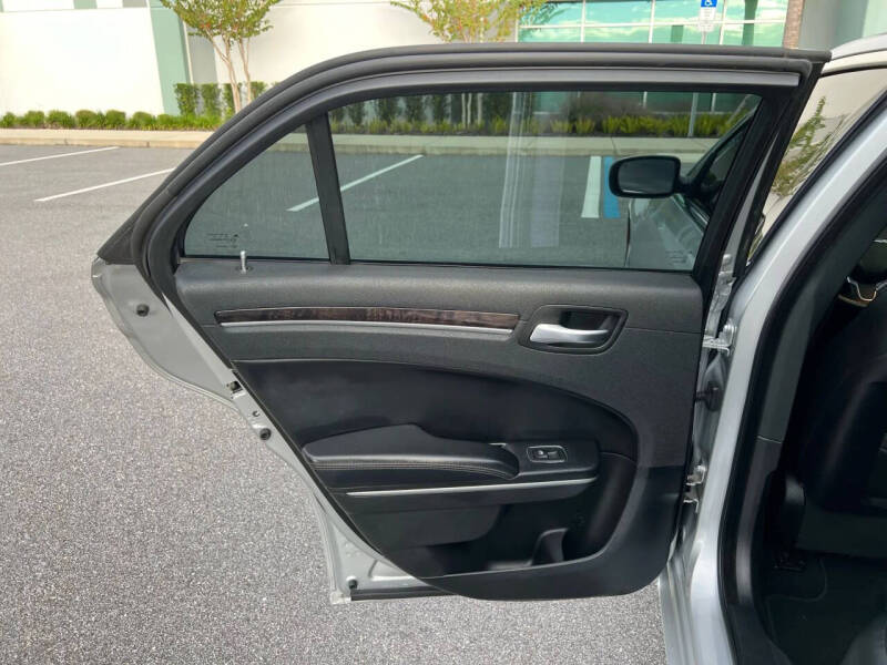 2020 Chrysler 300 Limited