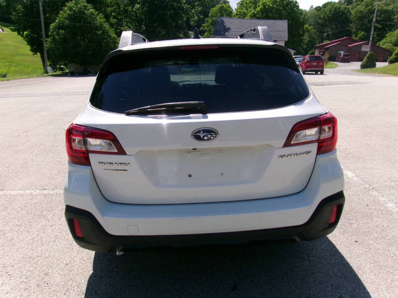 2018 Subaru Outback 2.5i Premium