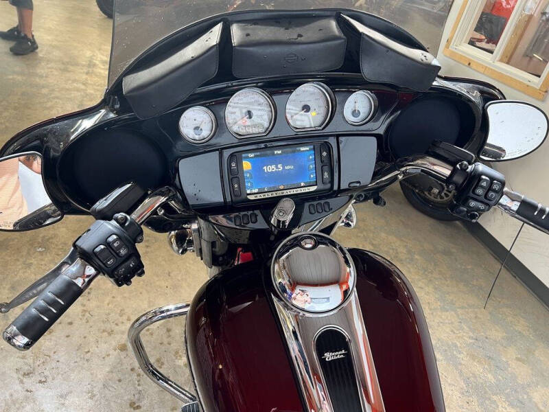 2017 Harley-Davidson FLHXS - Street Glide Spe